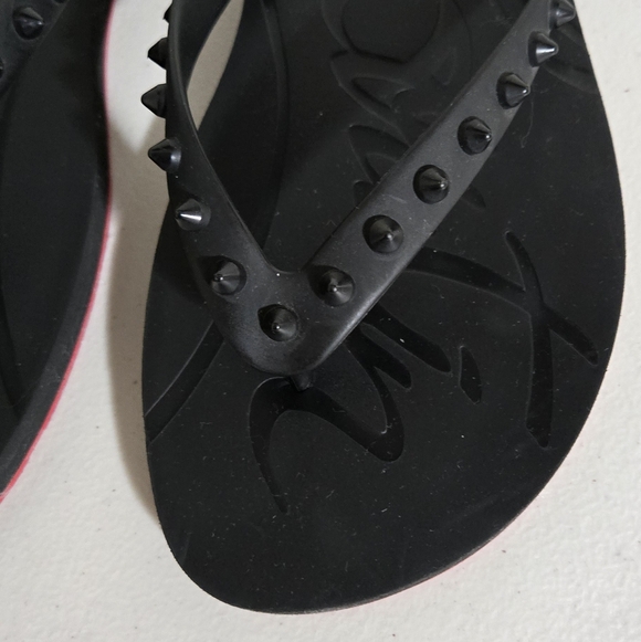 Christian Louboutin Loubi Flip Spiked Rubber Spiked Flip Flops Size 40 - Picture 7 of 11